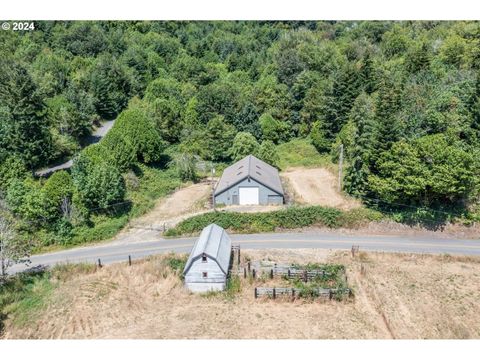 A home in Coos Bay