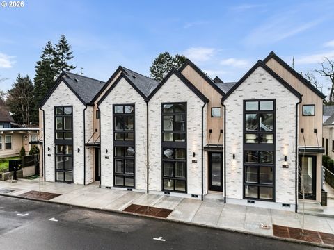 1911 Broadway ST 3 Vancouver WA 98663