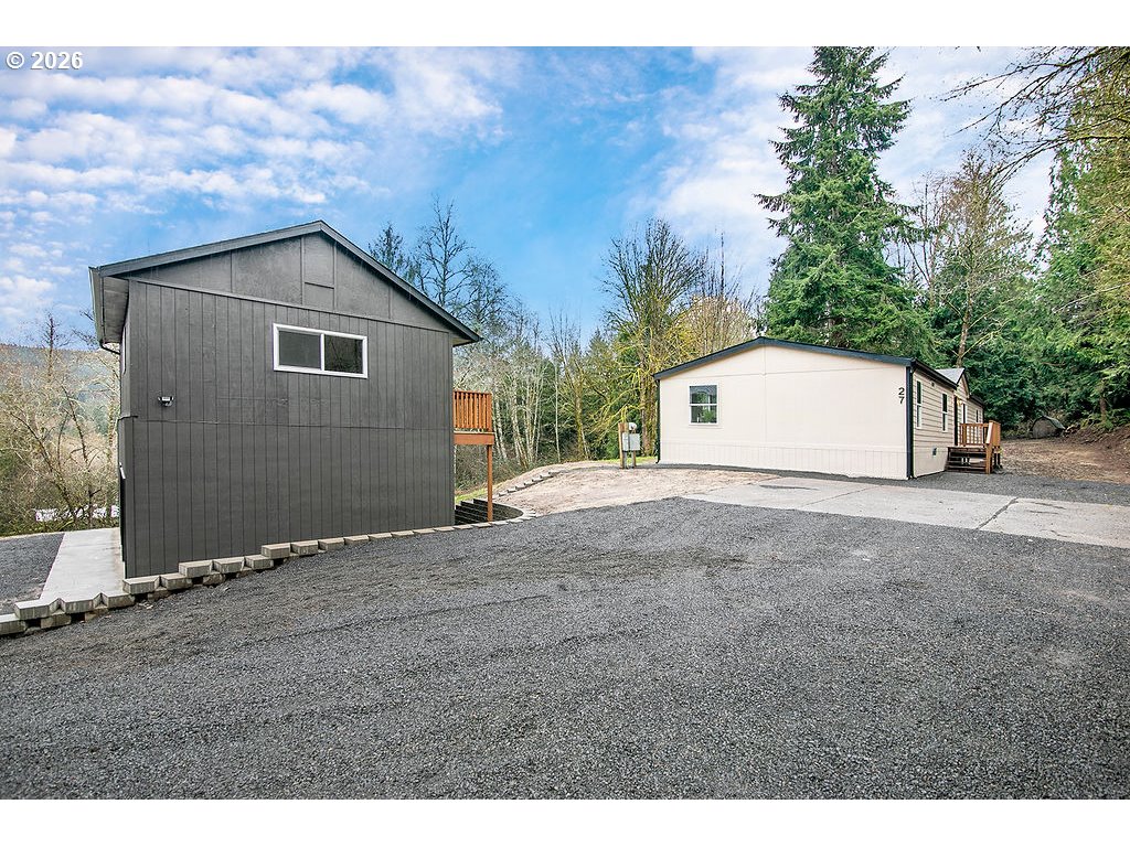 Photo 1 of 43 — 27 LINE DR, Kelso, WA 98626
