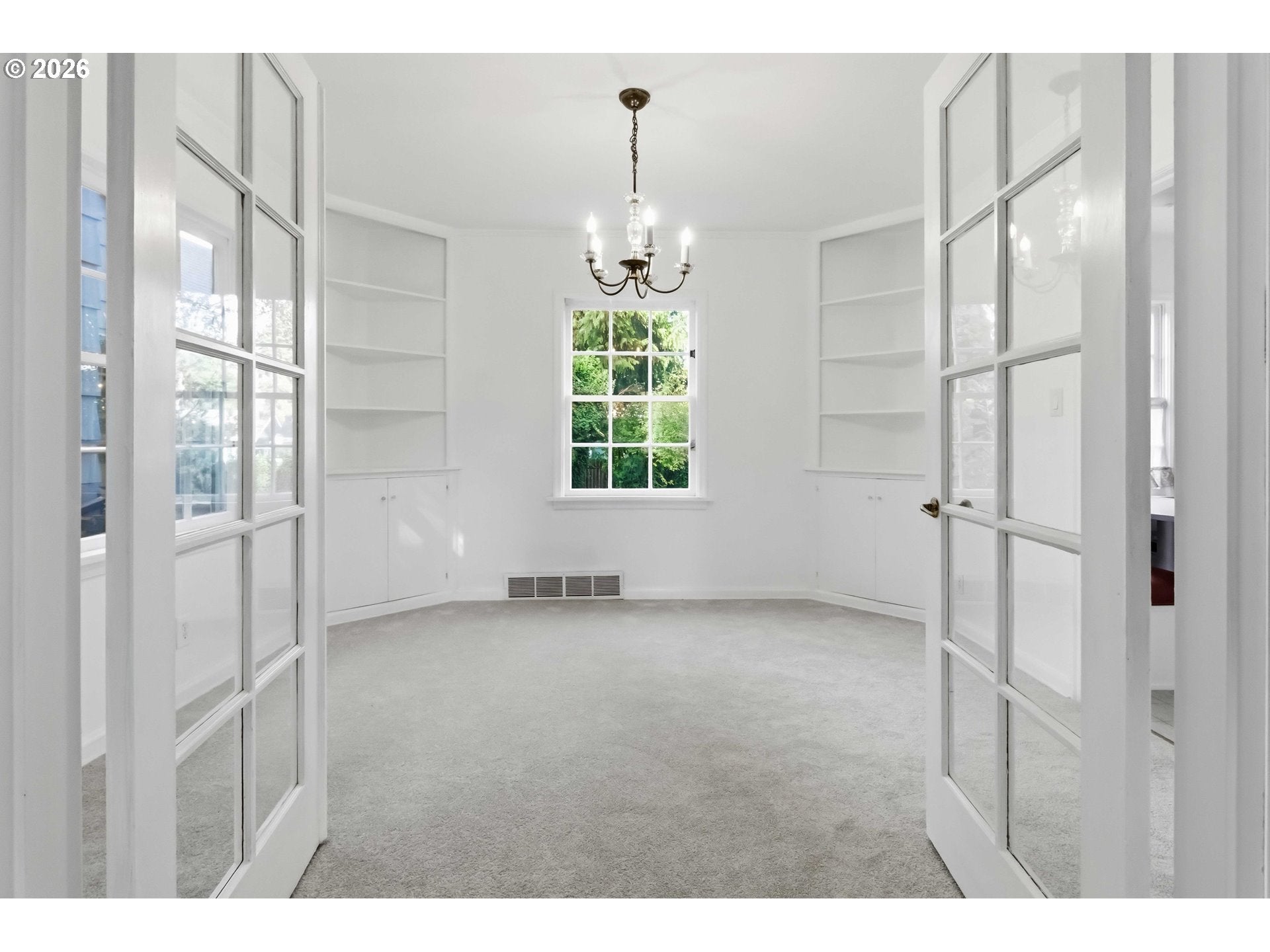 2809 NICHOLS BLVD