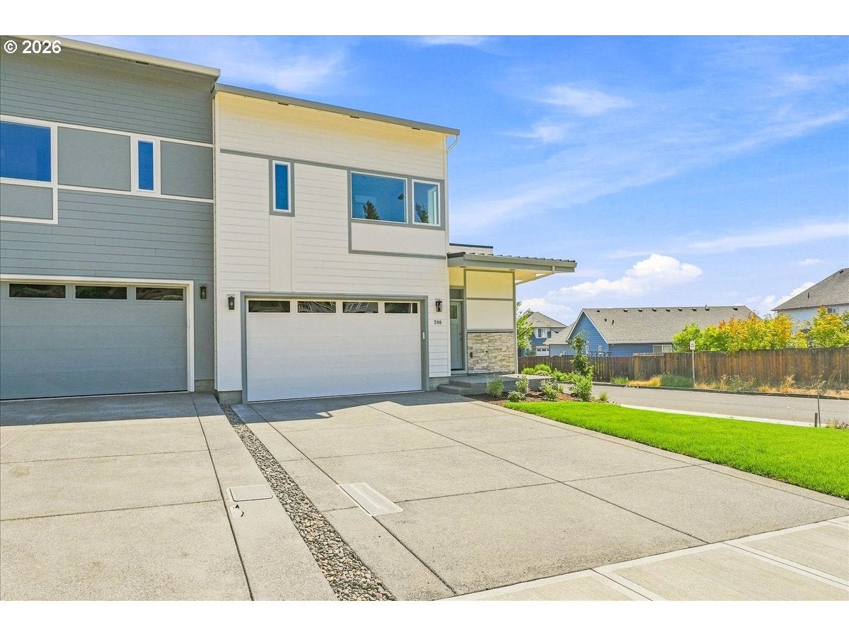 200 Black Hawk CT