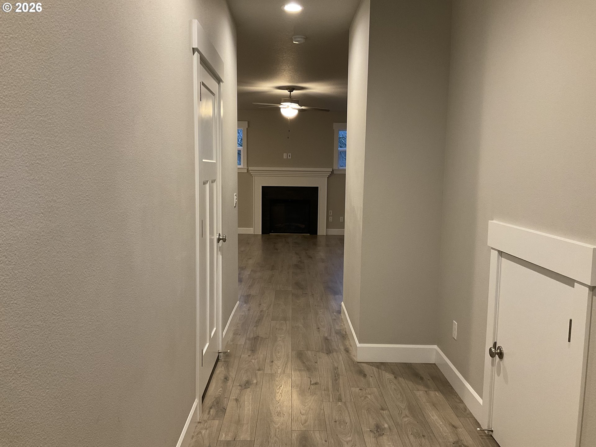 1048 NE REGAN HILL LOOP