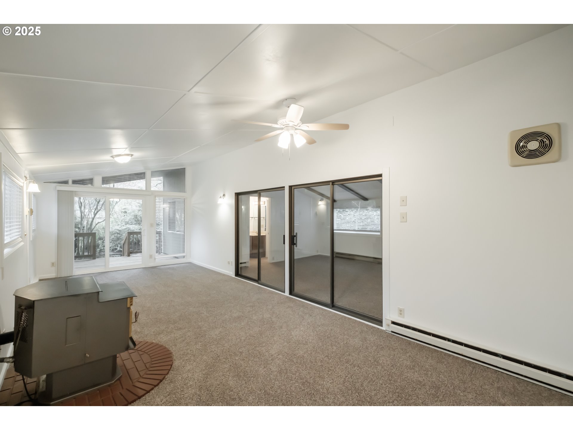 Florence, Oregon 97439, United States, 2 Bedrooms Bedrooms, ,2 BathroomsBathrooms,Residential,Active,95484