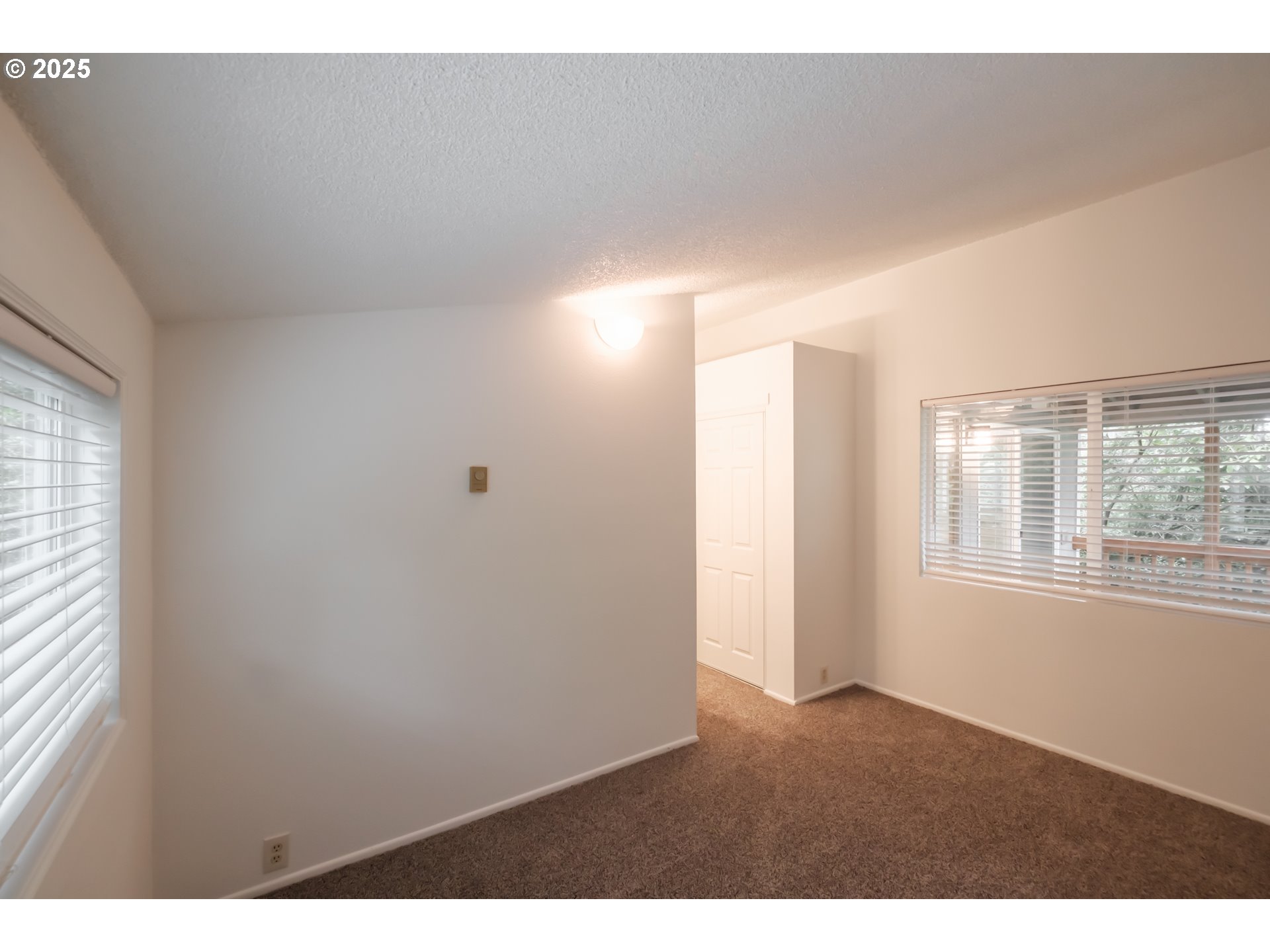 Florence, Oregon 97439, United States, 2 Bedrooms Bedrooms, ,2 BathroomsBathrooms,Residential,Active,95484