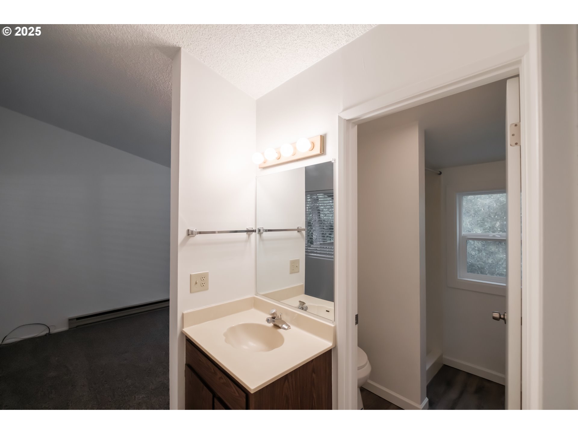 Florence, Oregon 97439, United States, 2 Bedrooms Bedrooms, ,2 BathroomsBathrooms,Residential,Active,95484