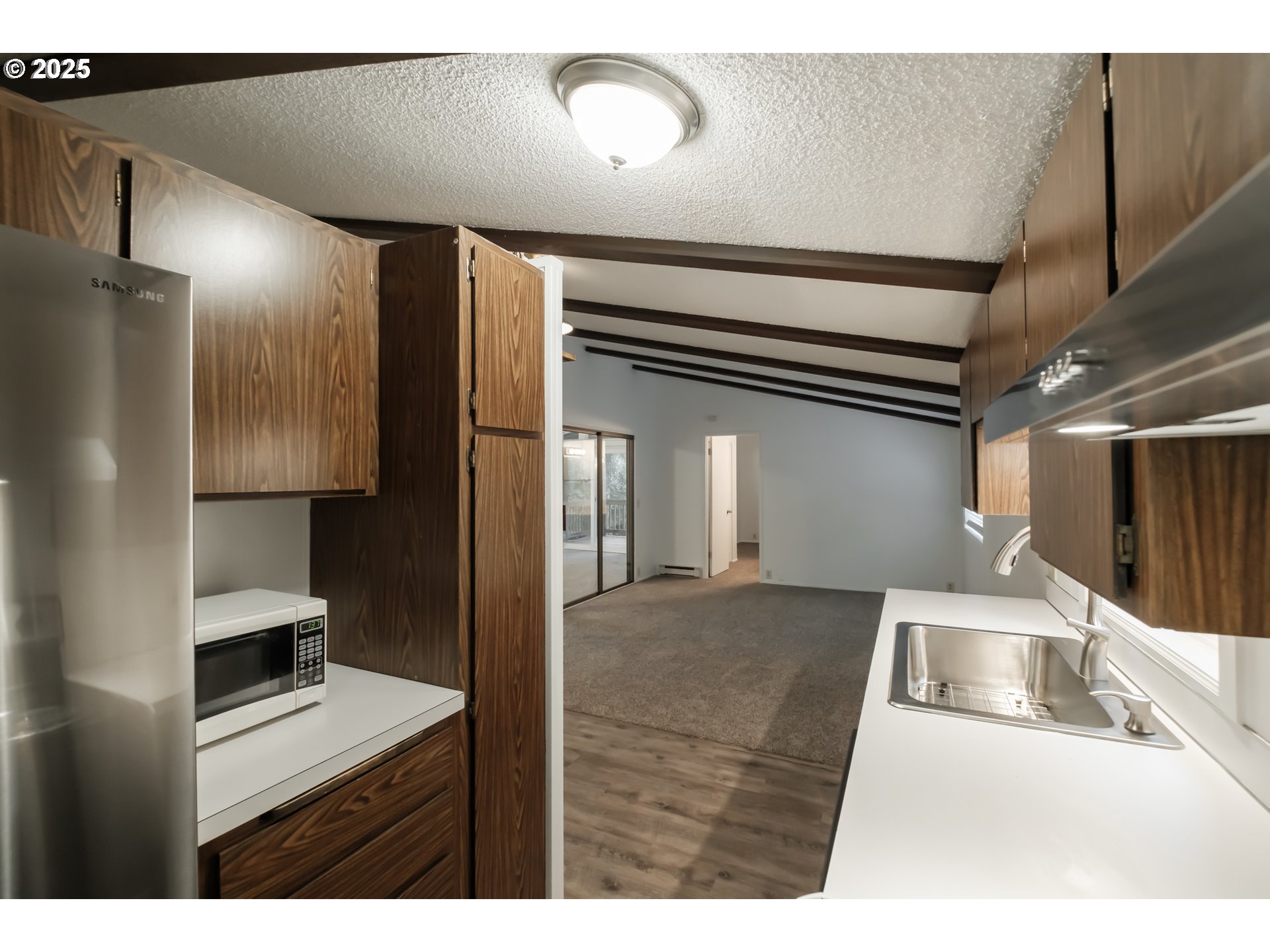 Florence, Oregon 97439, United States, 2 Bedrooms Bedrooms, ,2 BathroomsBathrooms,Residential,Active,95484