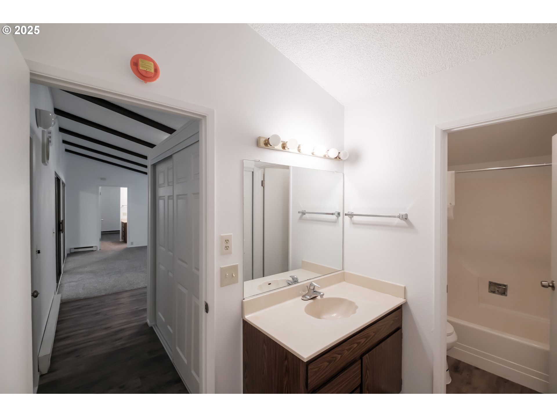 Florence, Oregon 97439, United States, 2 Bedrooms Bedrooms, ,2 BathroomsBathrooms,Residential,Active,95484