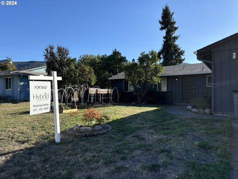 A home in Oakridge