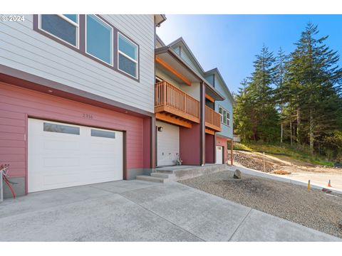 A home in Coos Bay