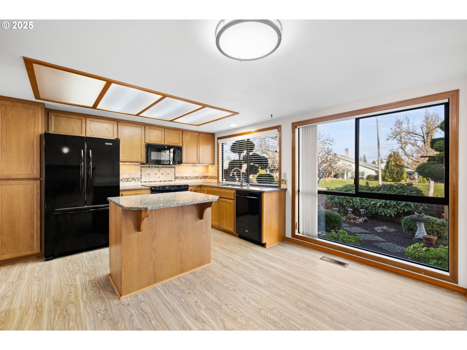 15609 NE SUMMERPLACE DR