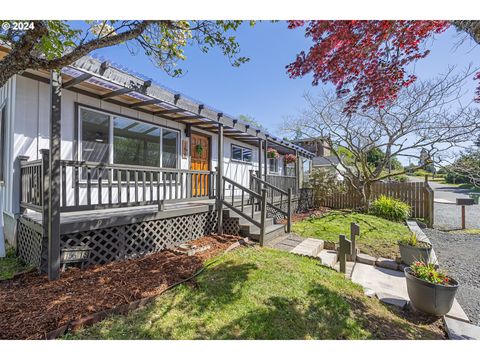 A home in Coos Bay