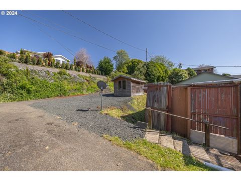 A home in Coos Bay