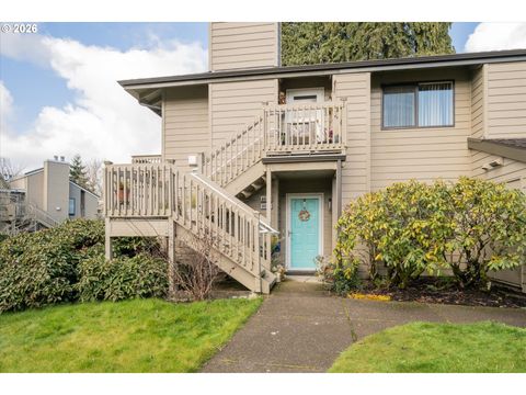 2026 LAKE ISLE DR Eugene OR 97401