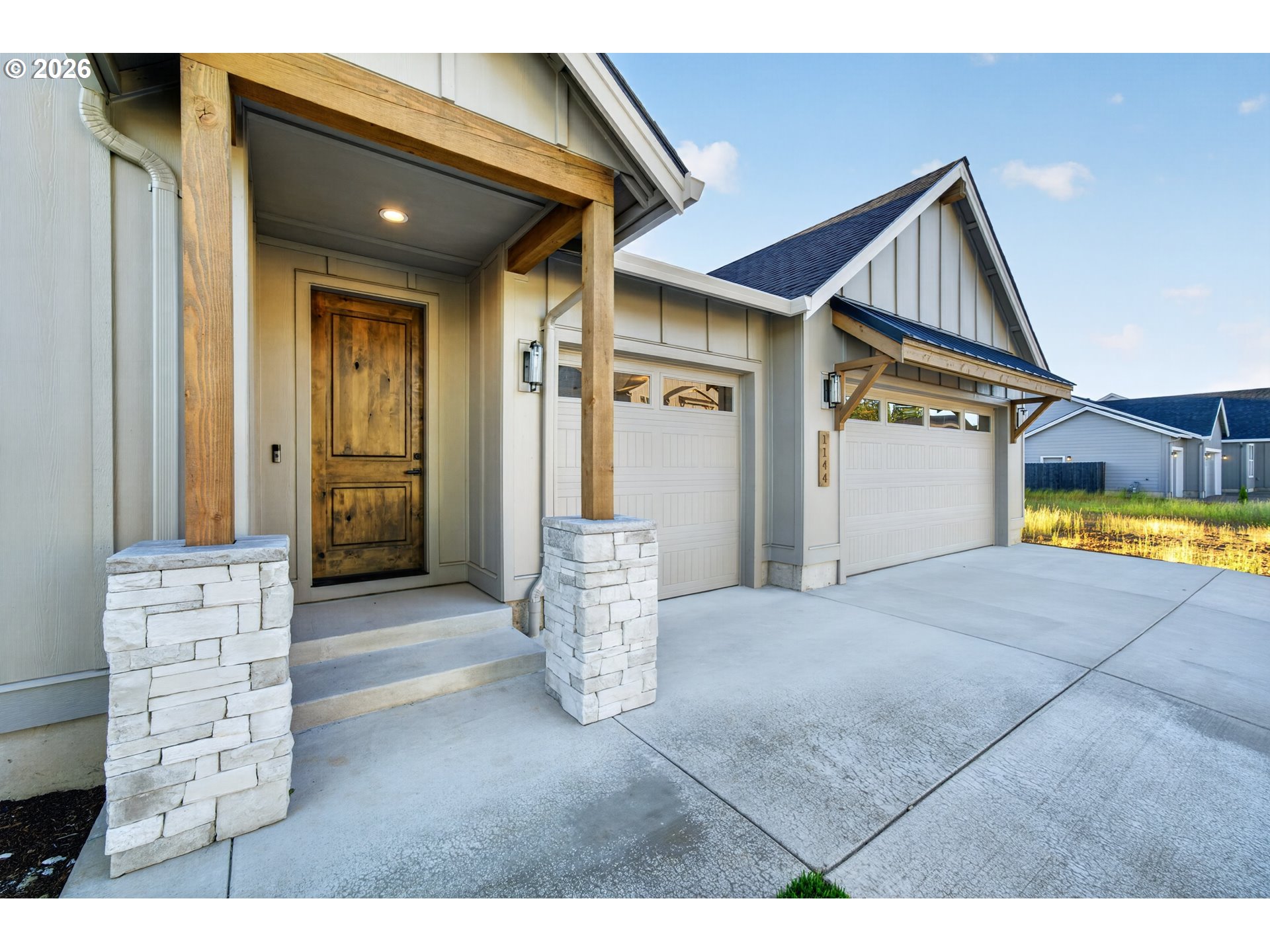 1144 N 41ST PL