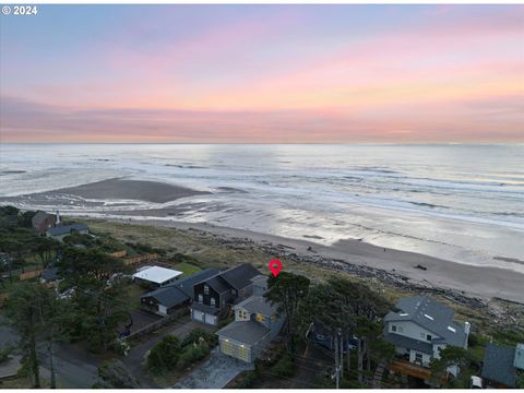 A home in Lincoln City