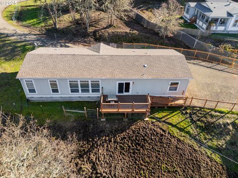 A home in Roseburg