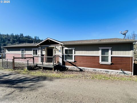 A home in Roseburg