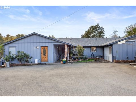 A home in Roseburg