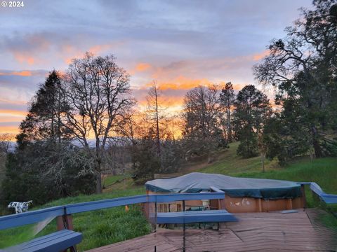 A home in Roseburg