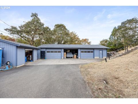 A home in Roseburg