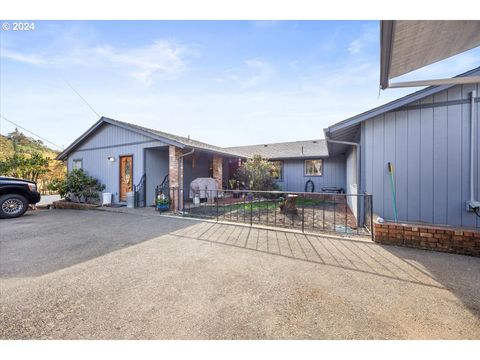 A home in Roseburg