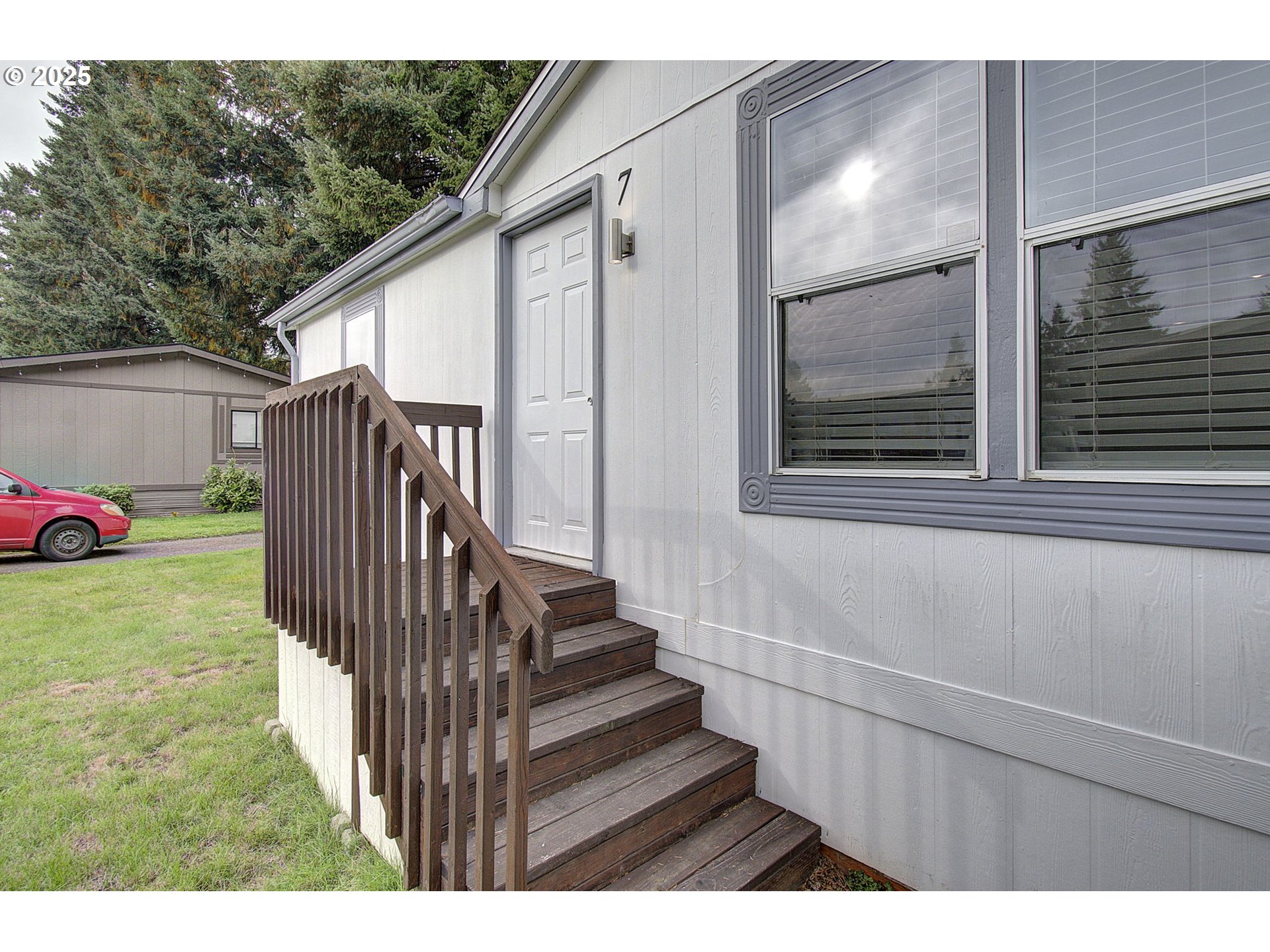 15619 NE CAPLES RD 7