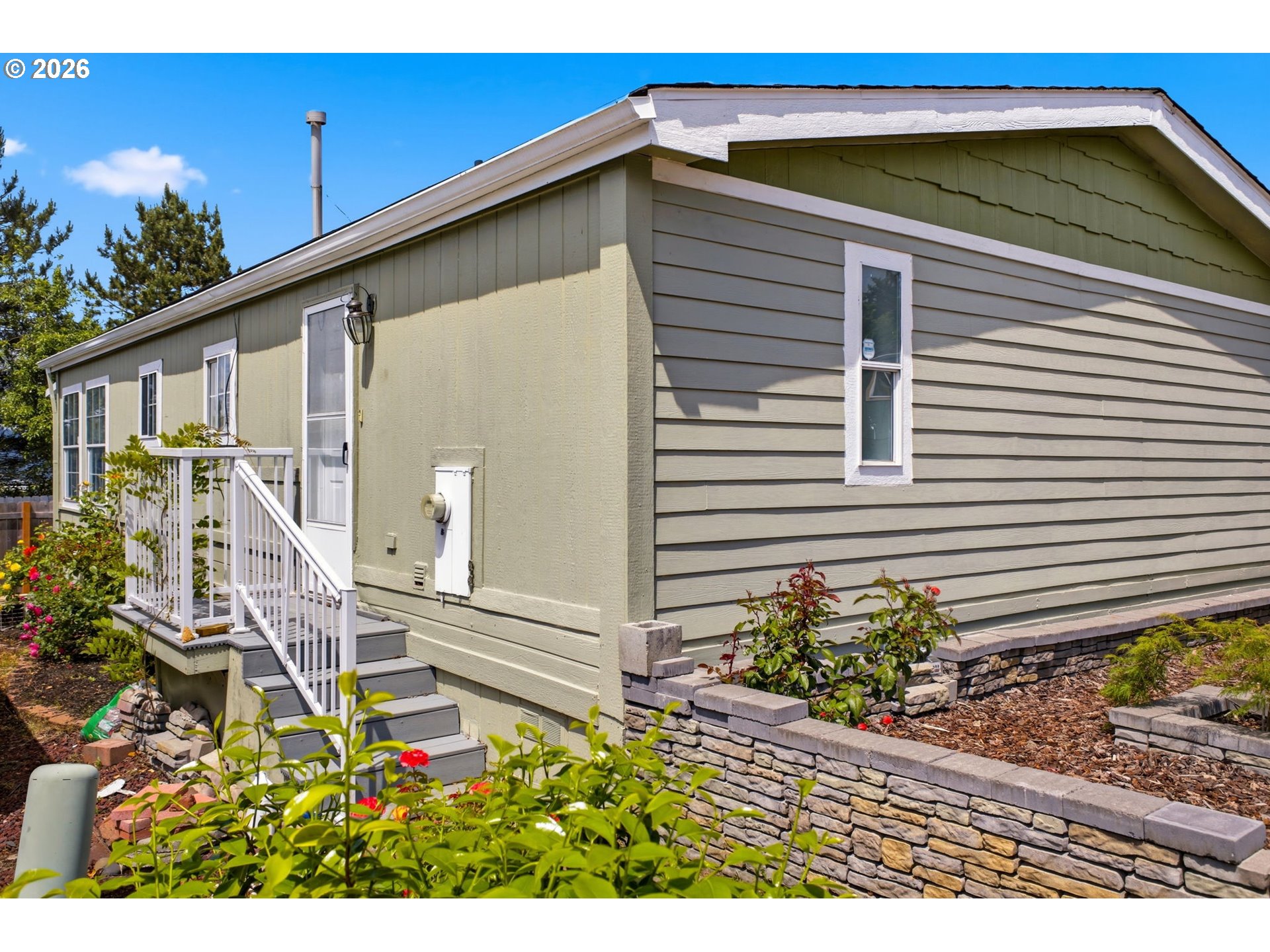 851 SW SUNSET WAY 28