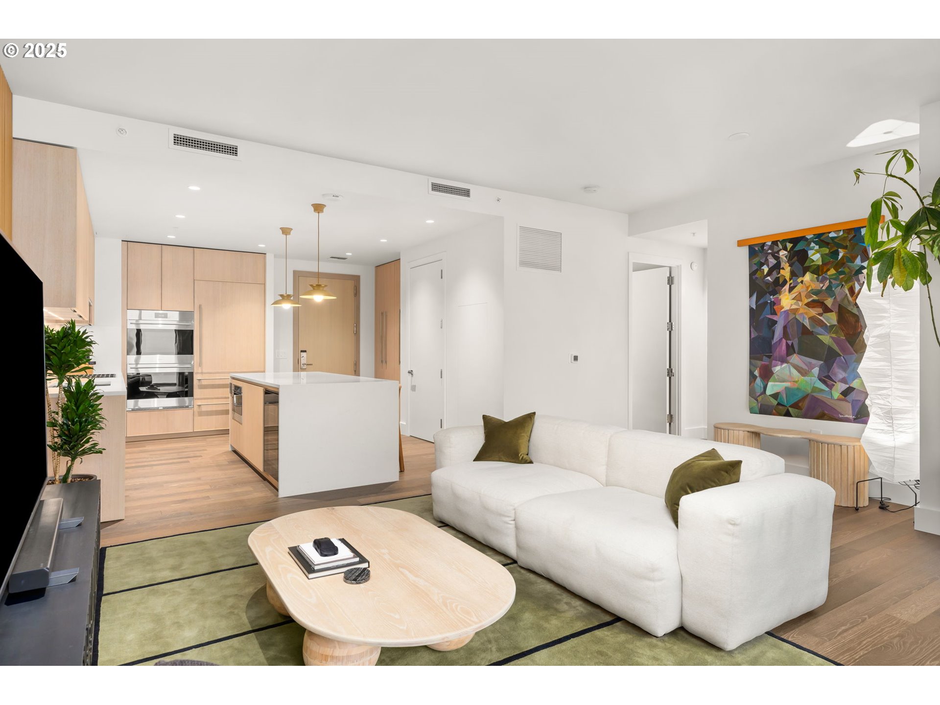 550 SW 10TH AVE 3003