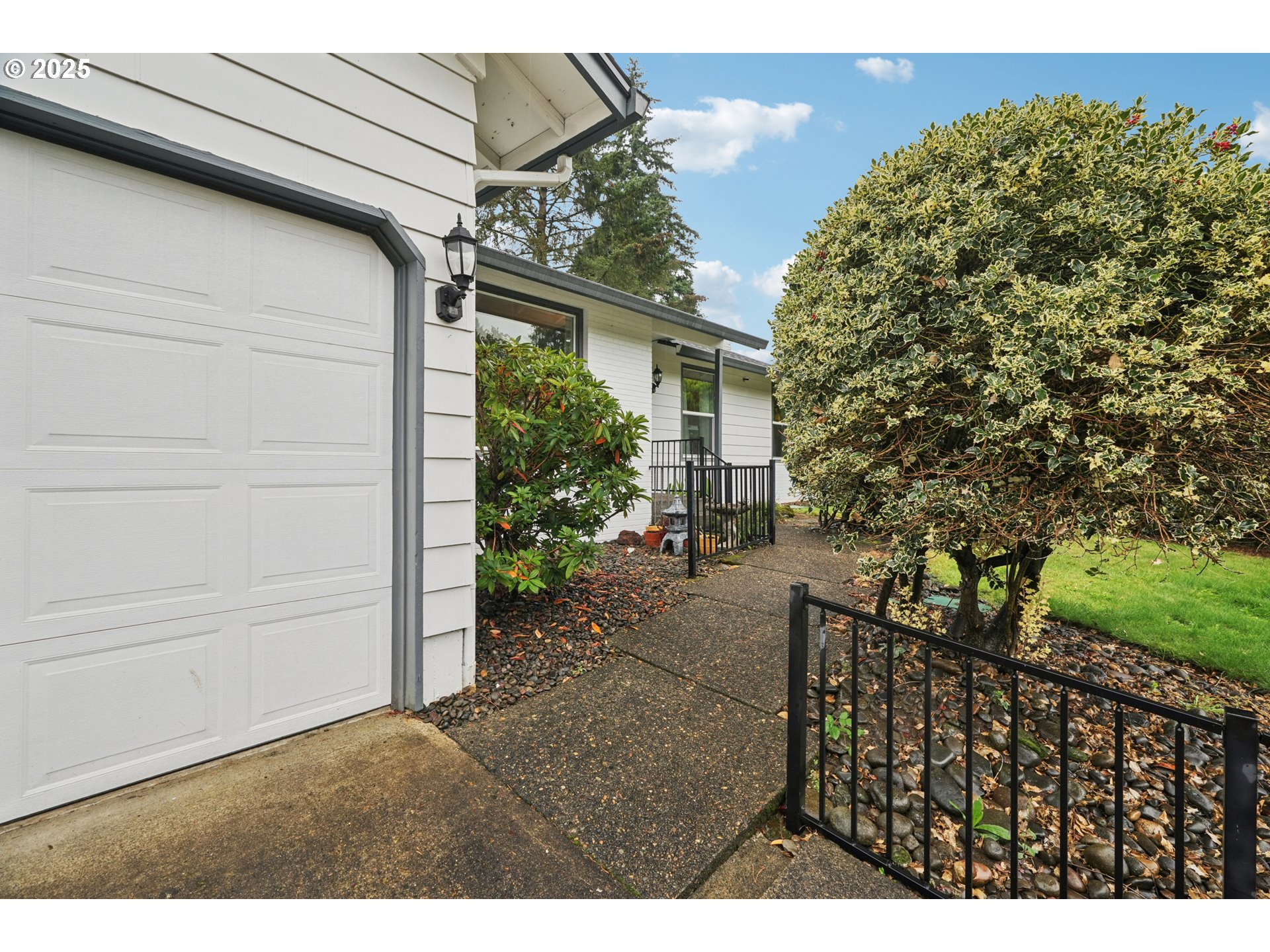 13770 SW FAIRVIEW CT