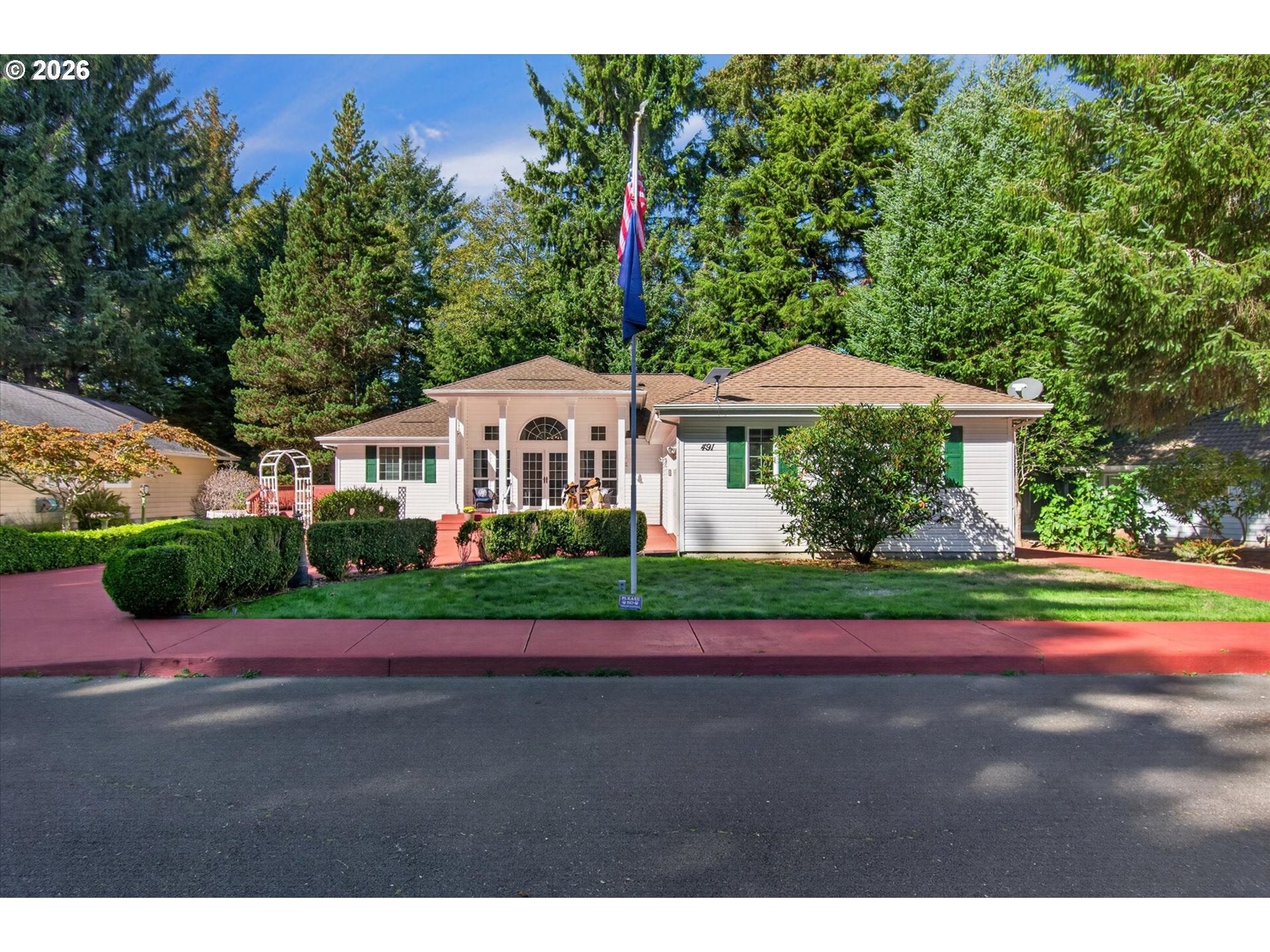 491 FAIRWAY CT