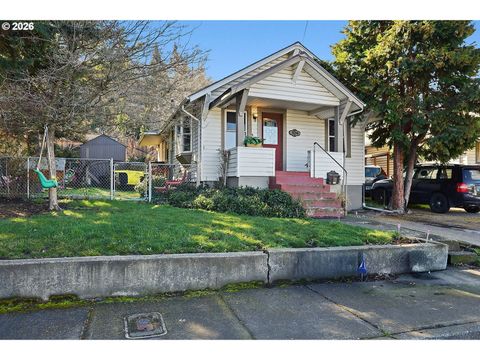 1514 E 14TH ST The Dalles OR 97058