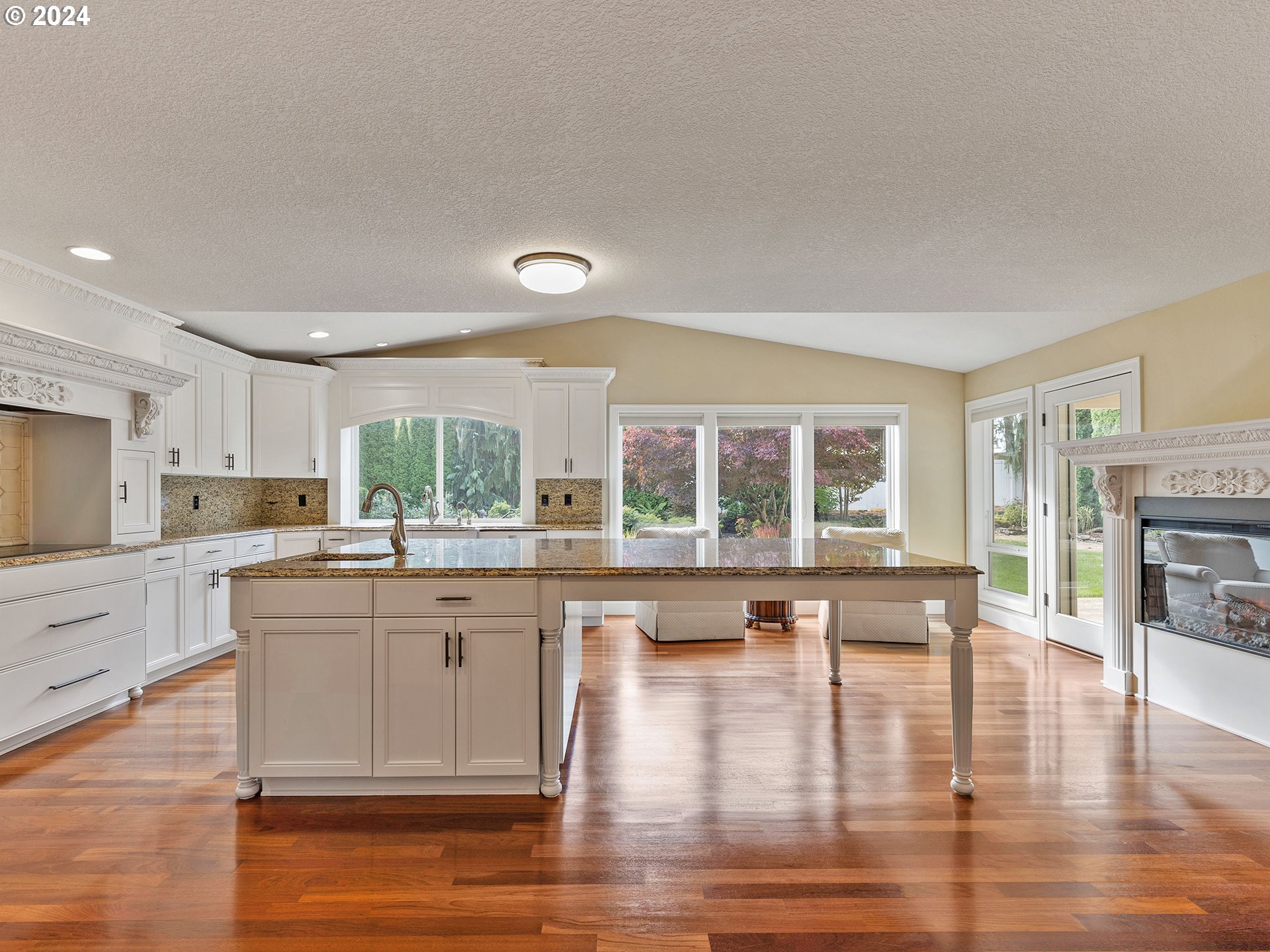 13103 NW 35TH CT