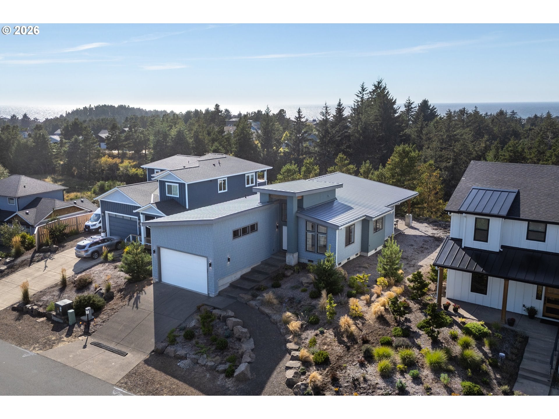 557 SEA VIEW DR