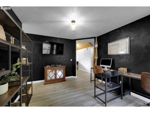 Tiny photo for 33370 Idyllwild Rd, Creswell, OR 97426 (MLS # 257147274)