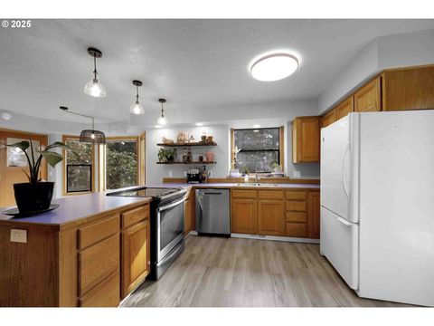 Tiny photo for 33370 Idyllwild Rd, Creswell, OR 97426 (MLS # 257147274)