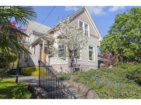 1511 NE TILLAMOOK ST Portland OR 97212