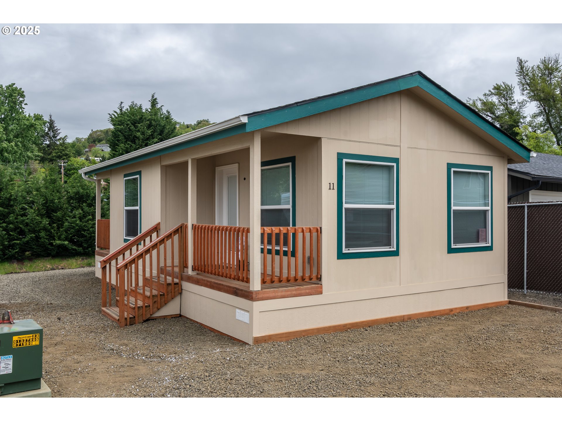201 NE Peggy AVE 11