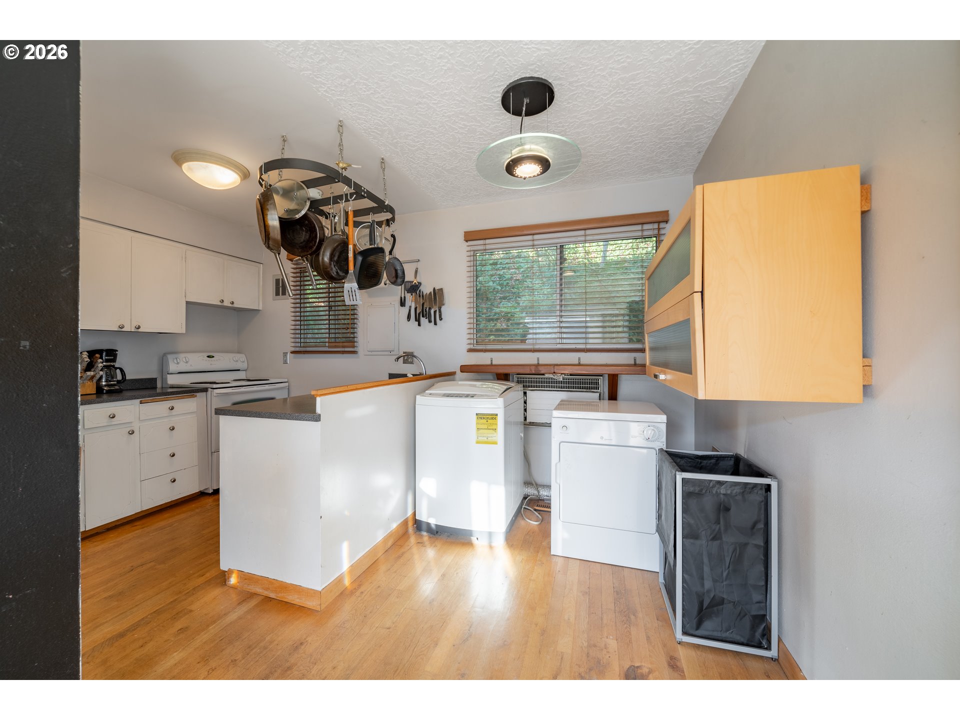 847 SW BROADWAY DR 32