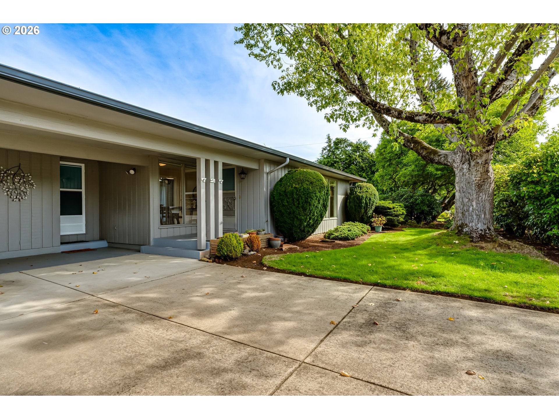 727 ELM DR