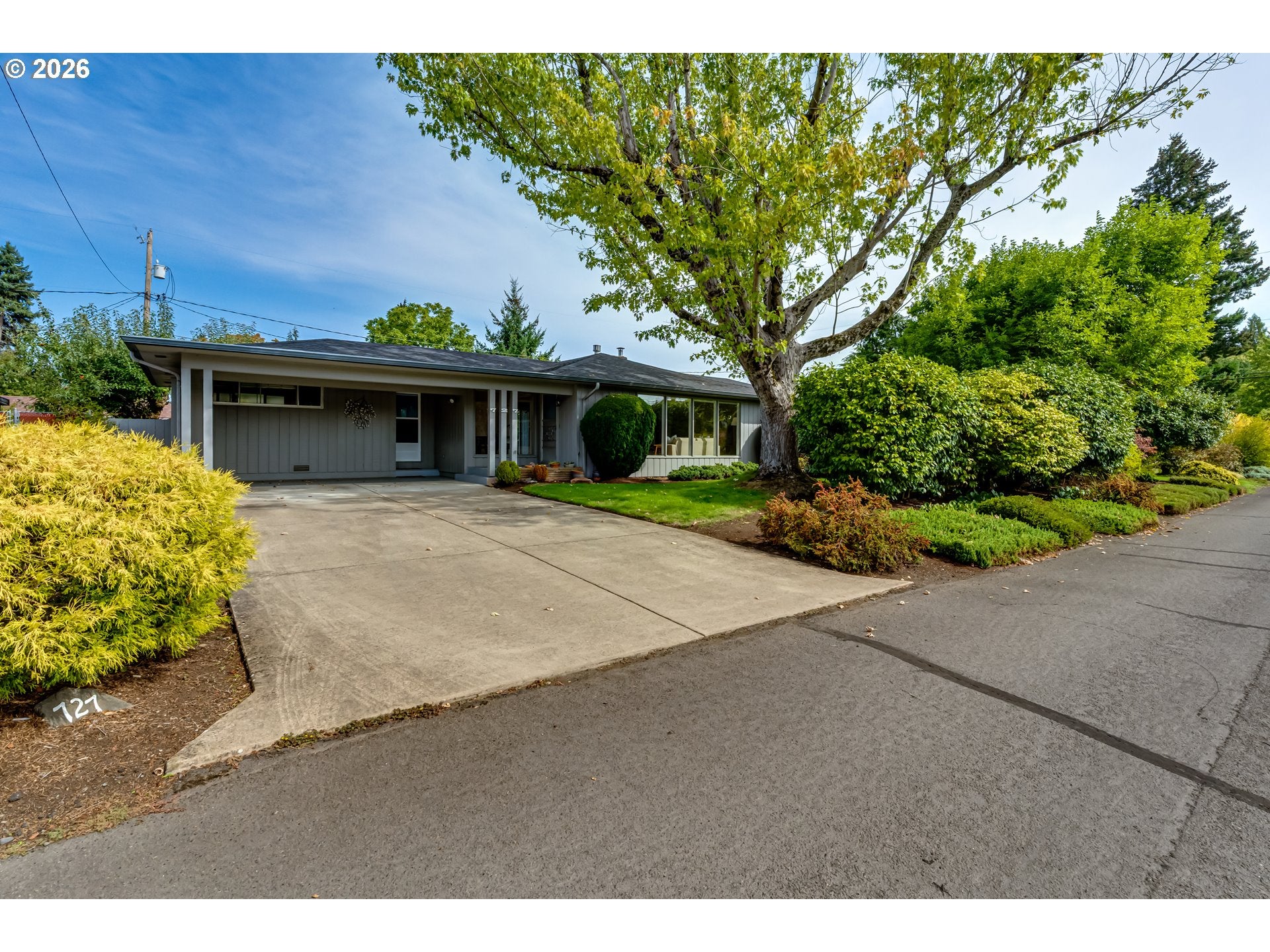727 ELM DR