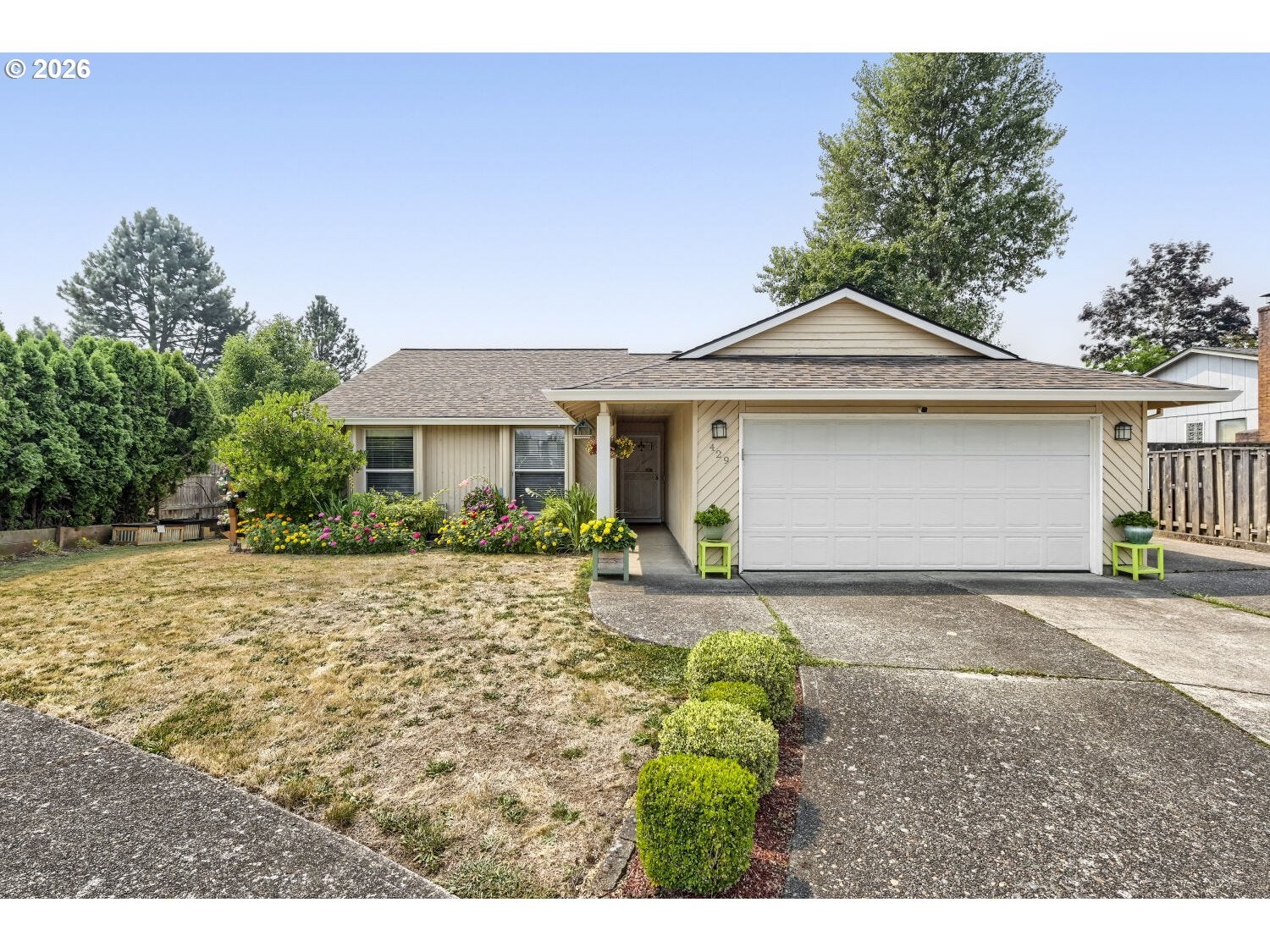 429 SW BIRDSDALE DR