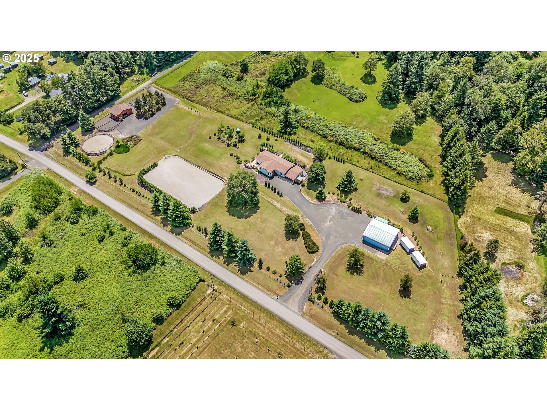 453 RIVERWOOD LN