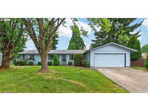 Photo of 127 NW 19th St, McMinnville, OR 97128 (MLS # 135495886)