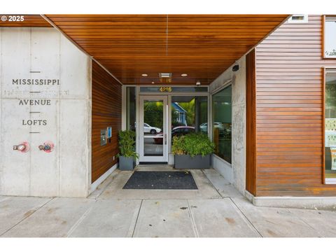 4216 N MISSISSIPPI AVE 211 Portland OR 97217