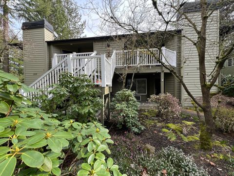 5058 FOOTHILLS DR F Lake Oswego OR 97034