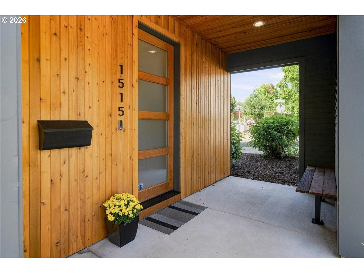 1515 SE 57TH AVE