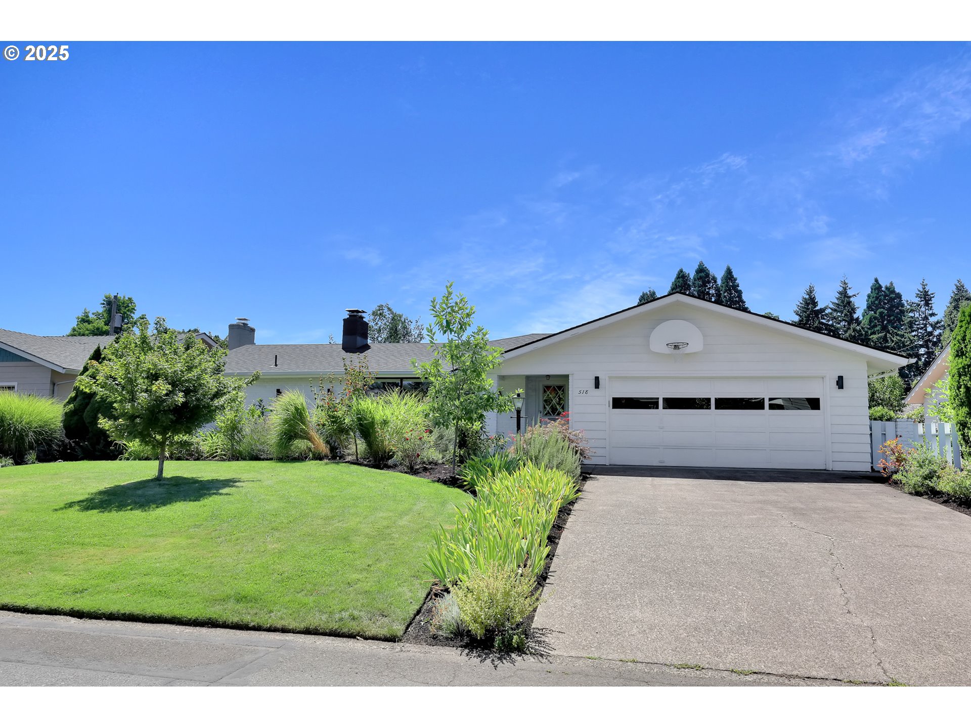 518 ROAN DR