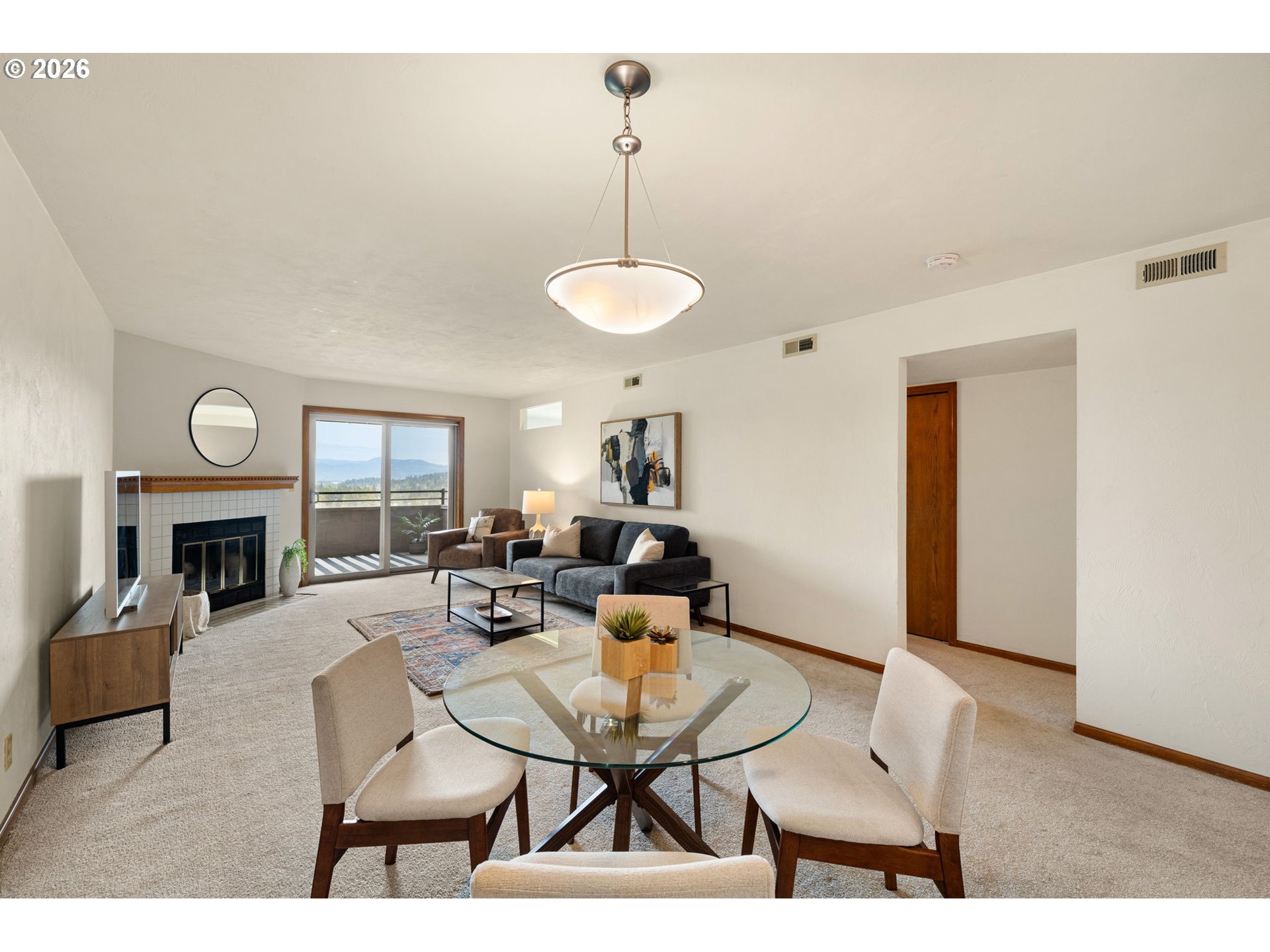 79 ROCKRIDGE DR