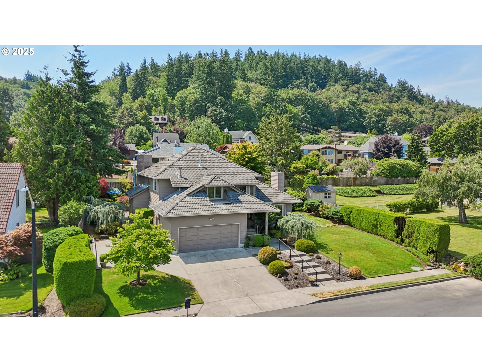 126 SW 5TH ST