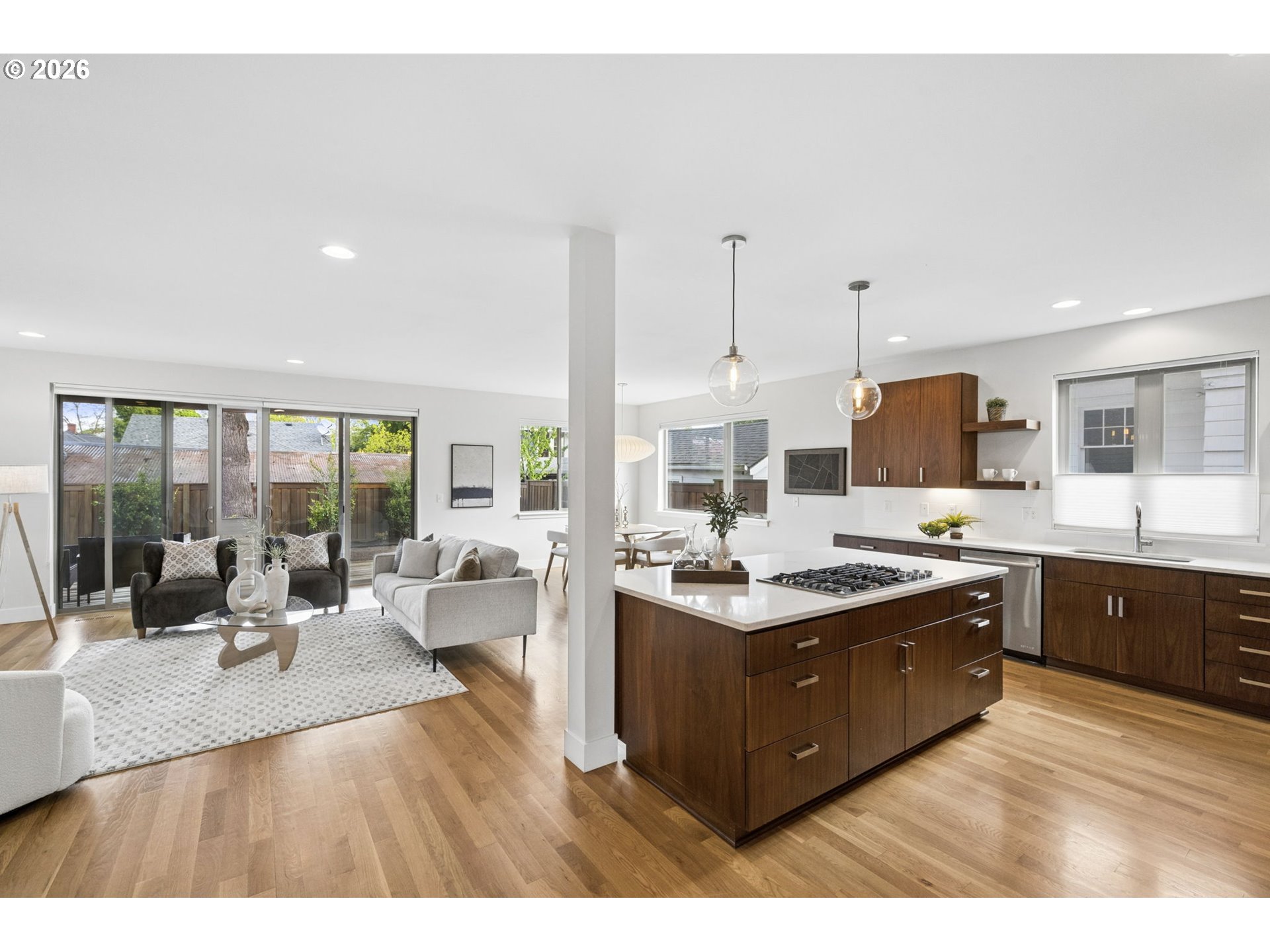 1525 NE ROSA PARKS WAY